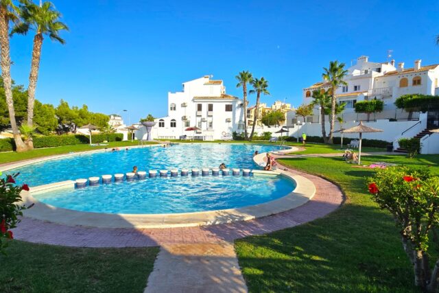 Bungalow med 2 soverom i La Mata kun 400 m fra stranden!