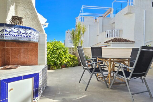 Rekkehus i Torrevieja 400 m fra stranden!