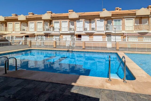 Bungalow til salgs i Santa Pola – Tamarit